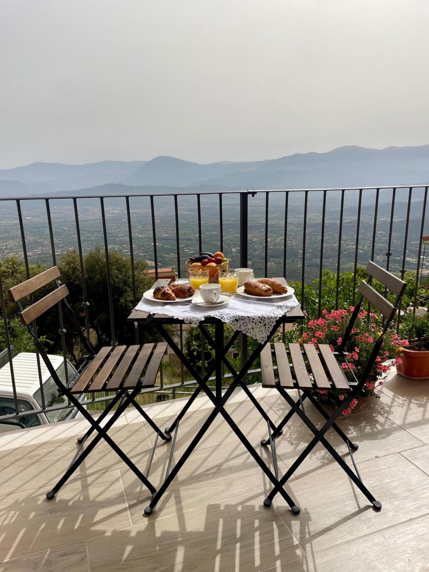 Windwow - Your Flat In Baunei Ngoại thất bức ảnh